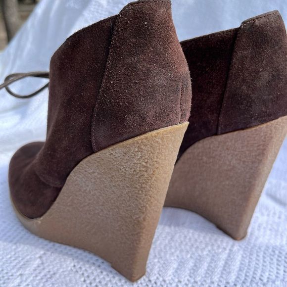 ENZO ANGIOLINI  EAFLORY suede wedge booties rubber‎ wedges - Picture 8 of 14